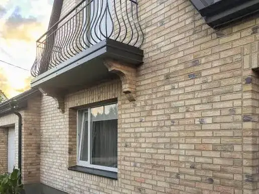 Elewacja z klinkieru po myciu